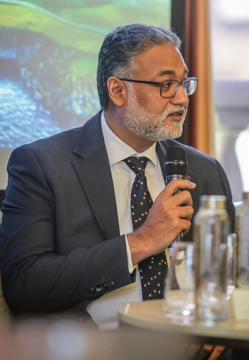 Dr. Adnan Aziz